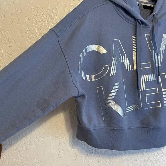 🌻Calvin Klein {M} Performance Blue Cropped Hoodie - Picture 3 of 8